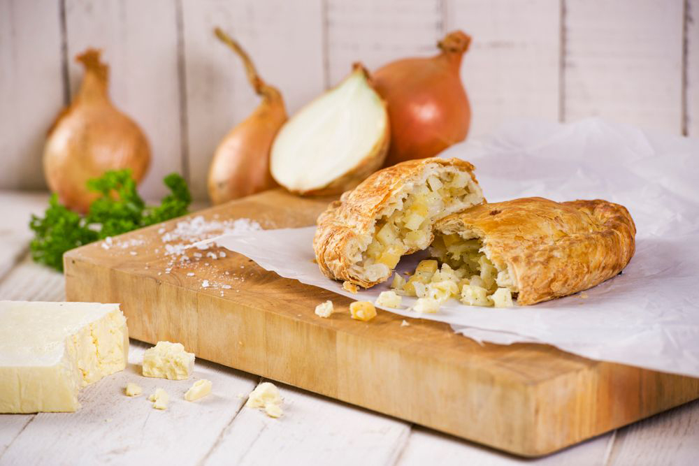 6 x Cheese & Onion Pasties 450g (V) Cornish Oven The Cornish Pasty